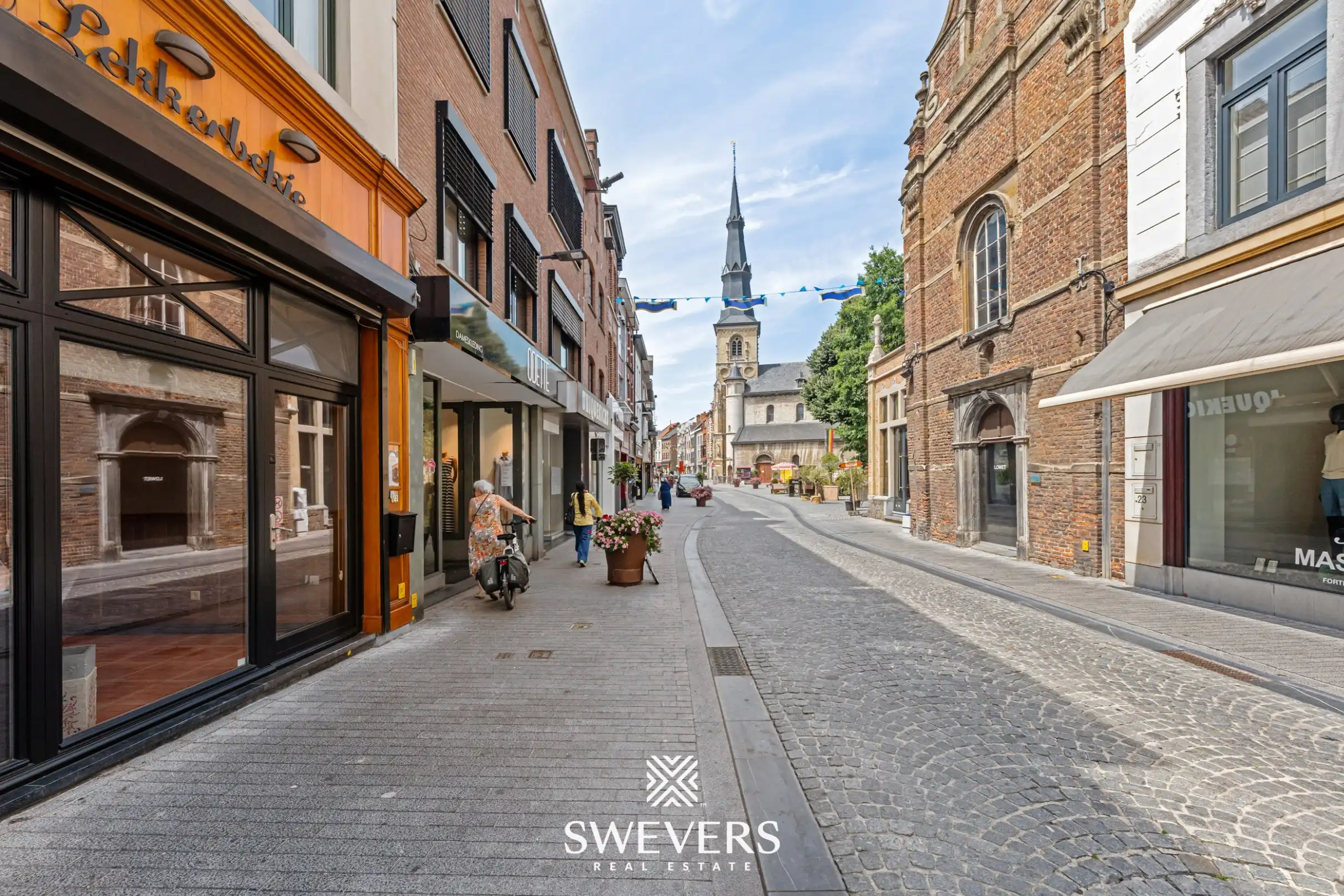Instapklaar handelshuis op toplocatie met een oppervlakte van 272m2 foto 38