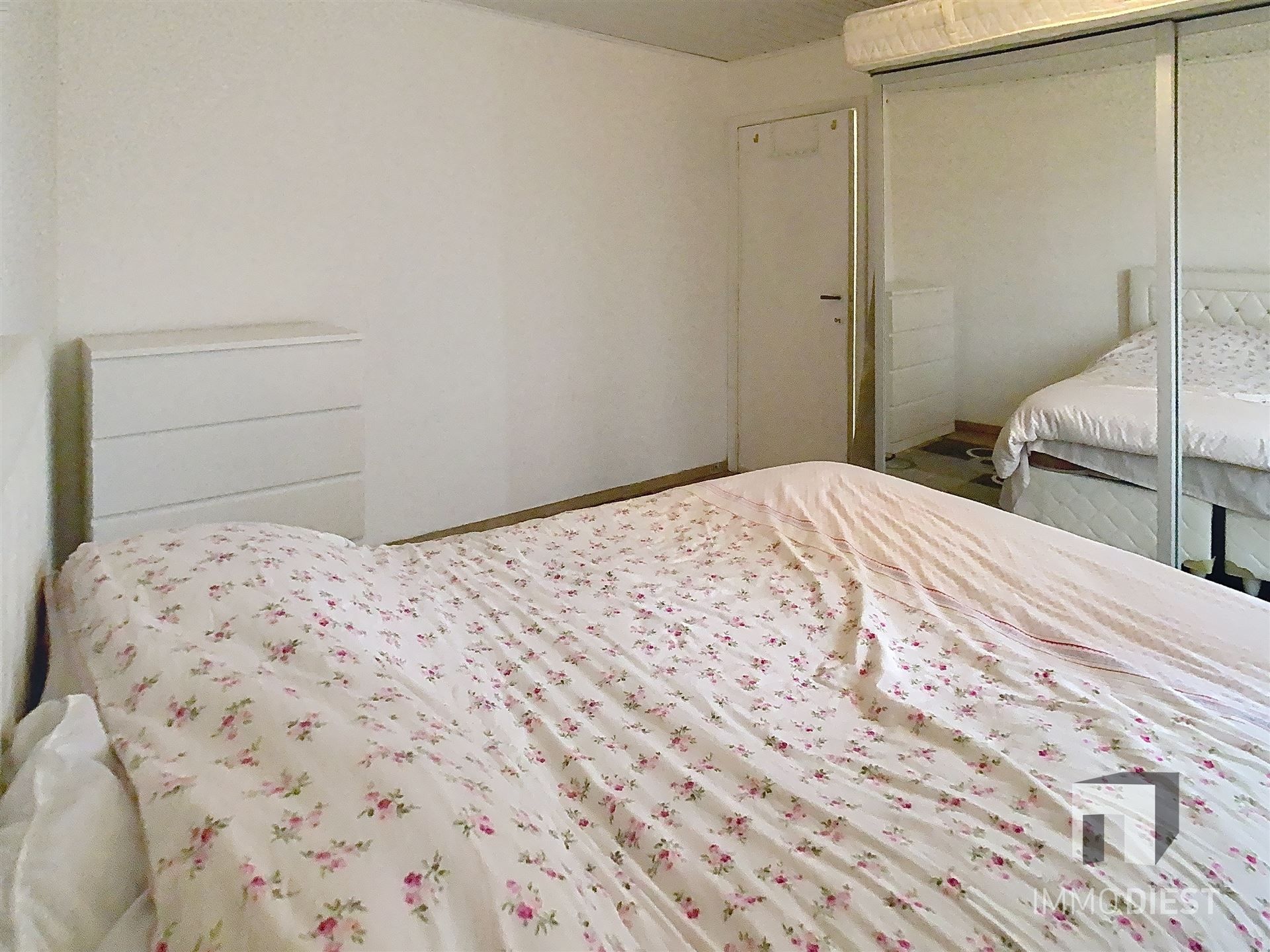 Twee vergunde woningen in één klap foto 26