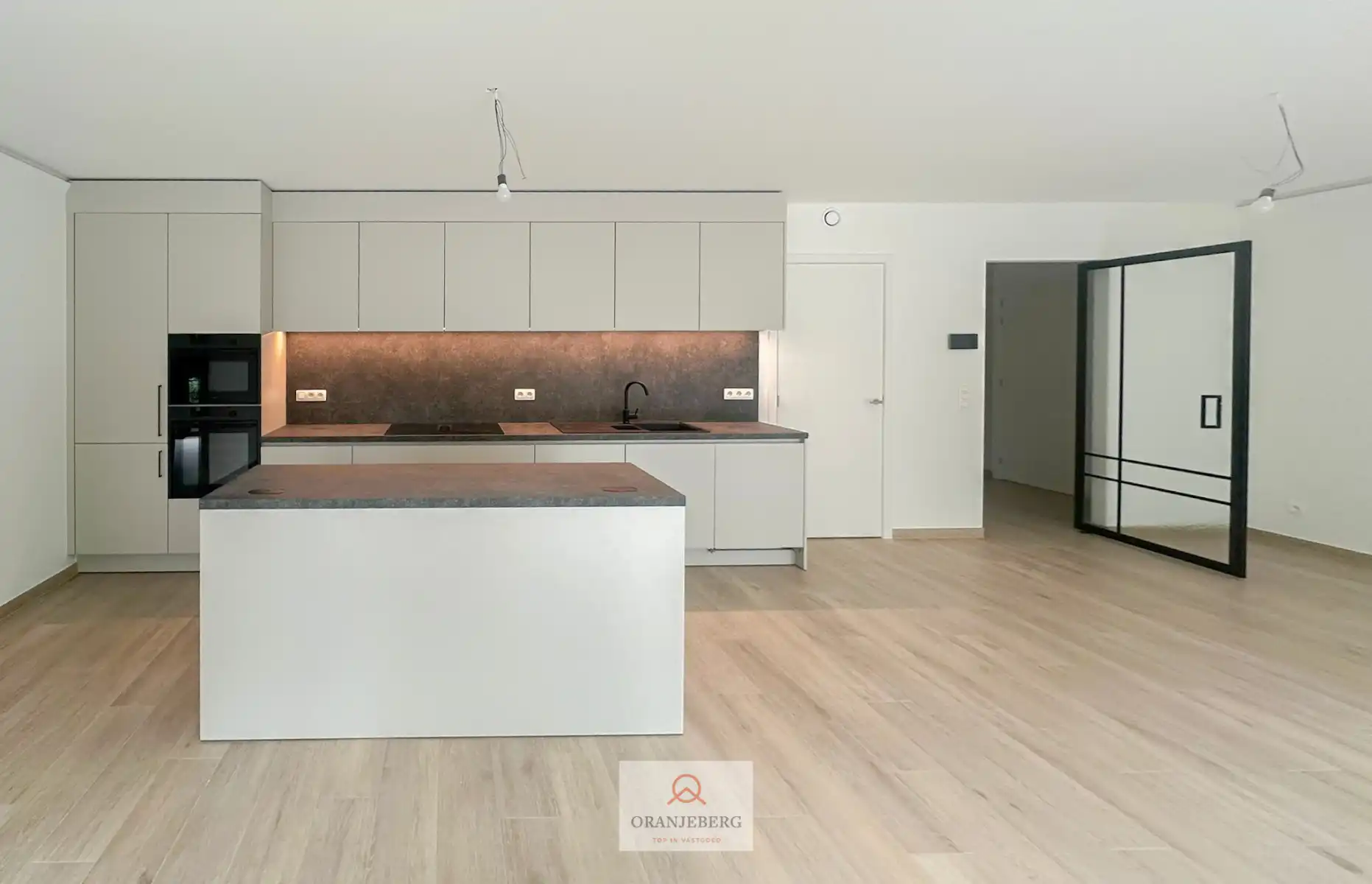 Parkappartement met 3 slps en ondergrondse staanplaats foto 3
