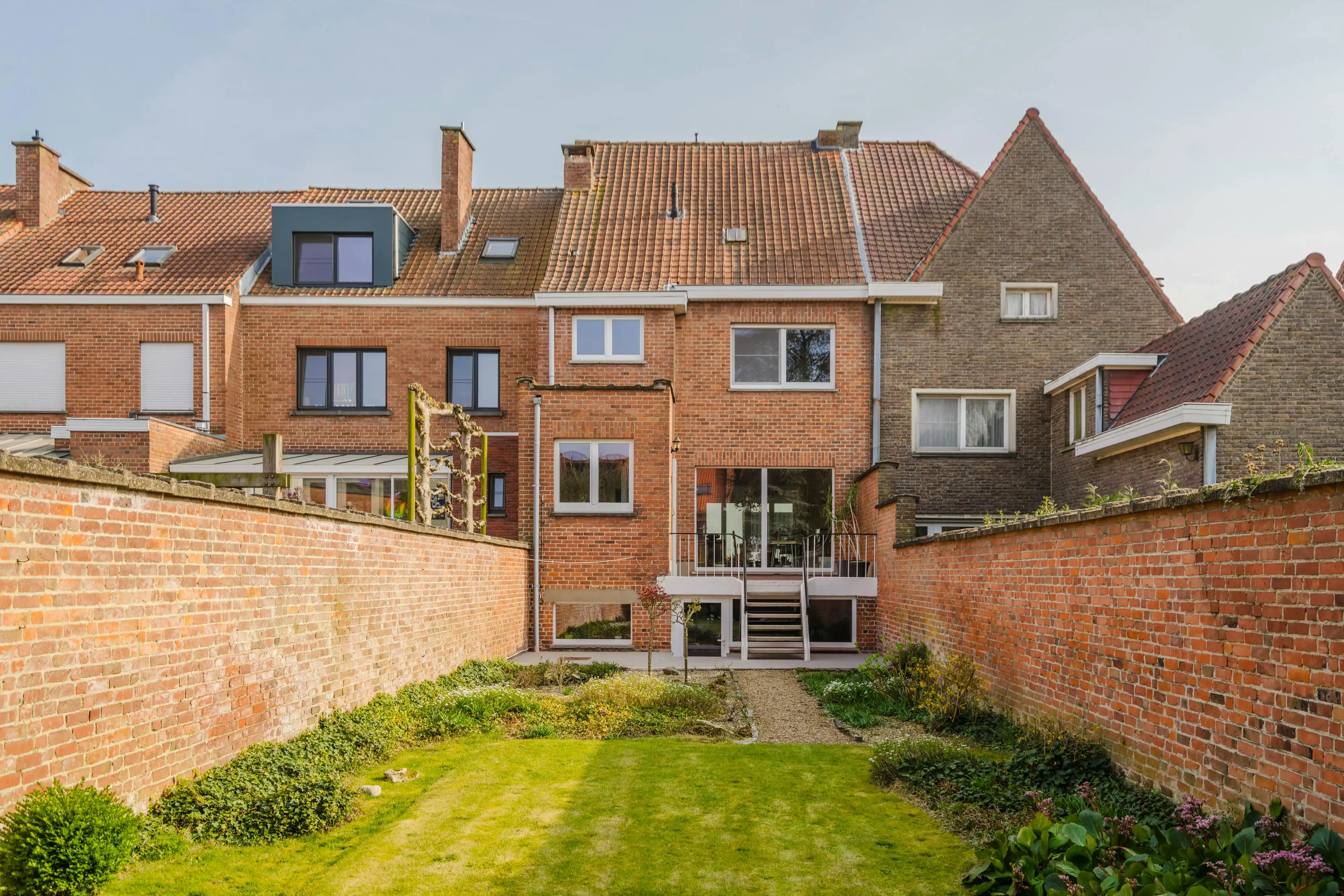 Huis met 4 slaapkamers in de Sint-Elisabethwijk te Kortrijk foto 8
