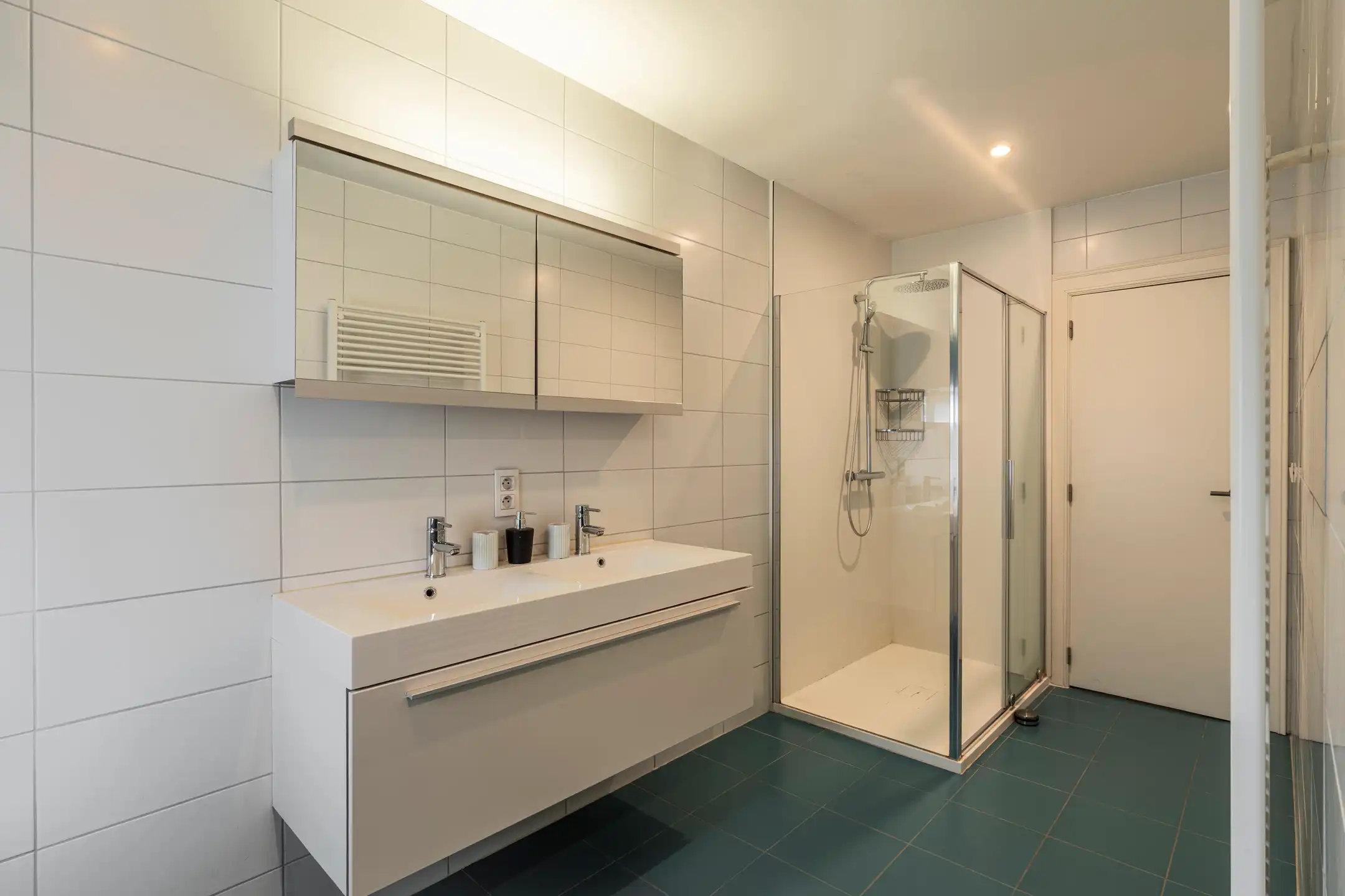 Instapklare villa met 4 slpks en binnenzwembad op 2232m² foto 19