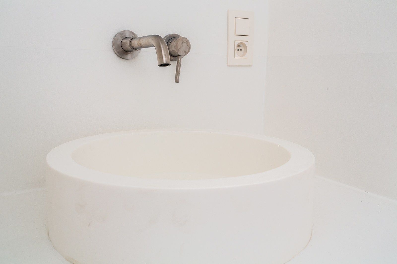 Architecturaal kantoorgebouw op absolute zicht locatie!  foto 13