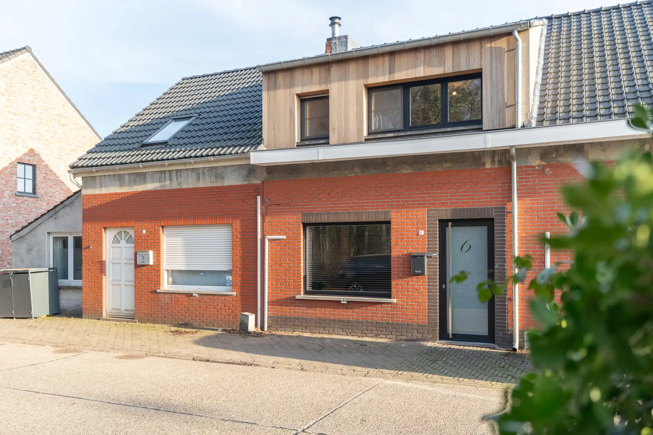 Prachtig gerenoveerde woning met 3 slpks en tuin te Beerse foto {{pictureIndex}}