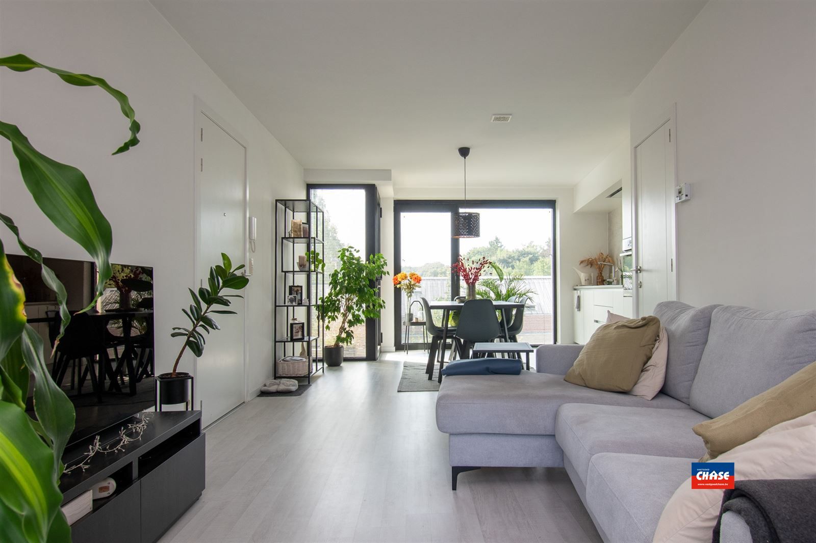 Duplex appartement met 2 slaapkamers, 2 terassen en autostaanplaats foto 8