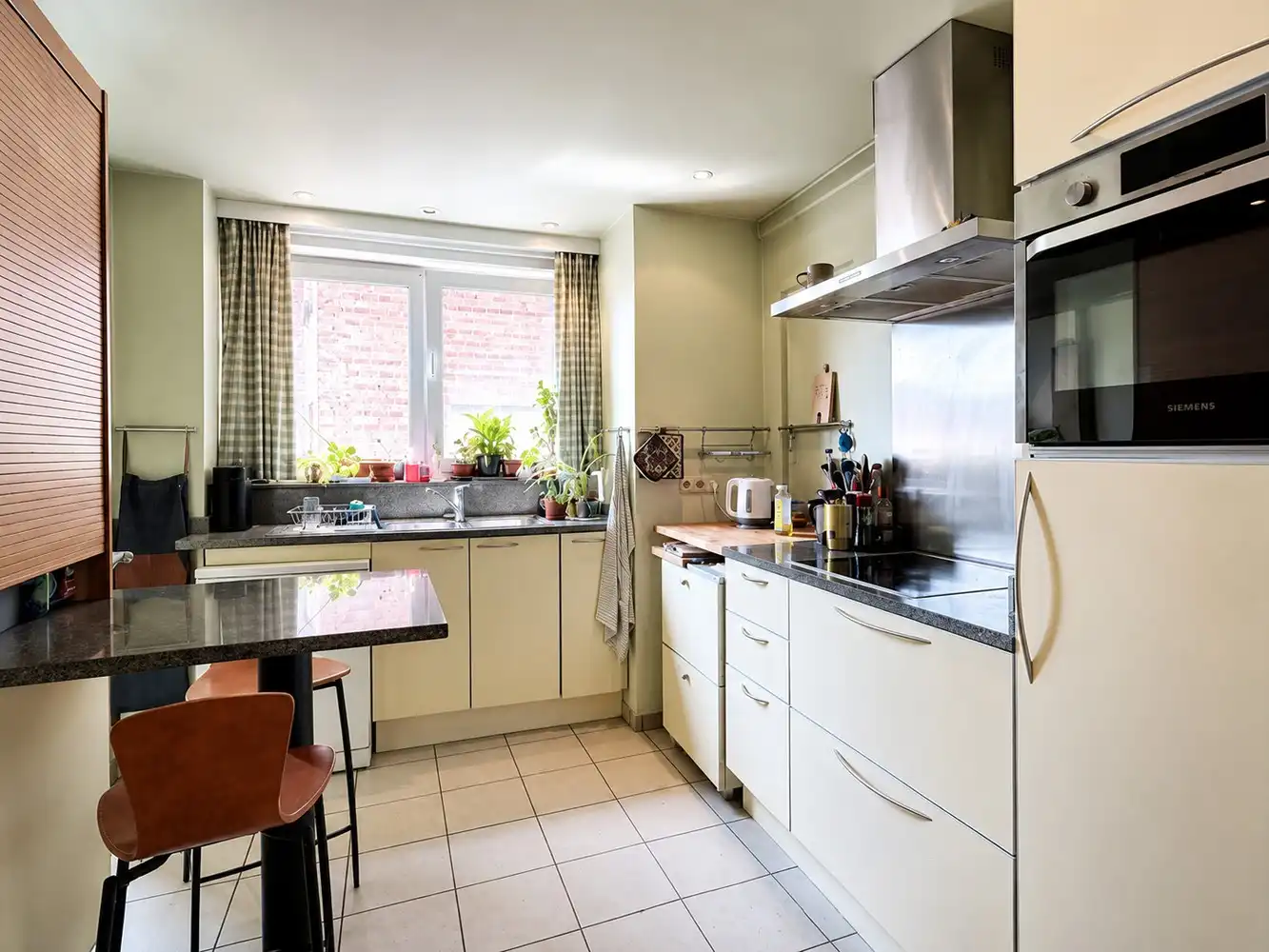 Energiezuinig twee slaapkamer appartement met mooi zicht over het Zuidpark foto 5