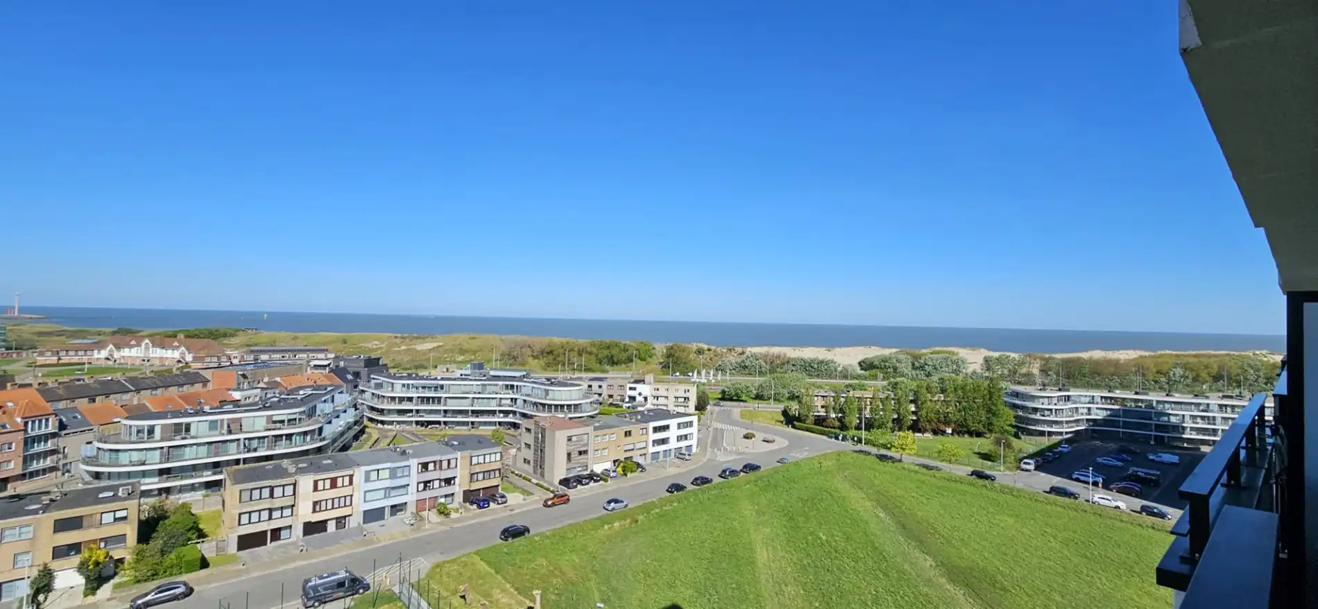 Appartement met 2 slaapkamers en prachtig zeezicht in Bredene foto 1