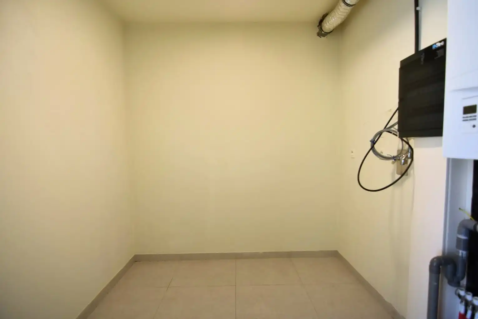 Ruim 3-slpk appartement met zonnig terras foto 4