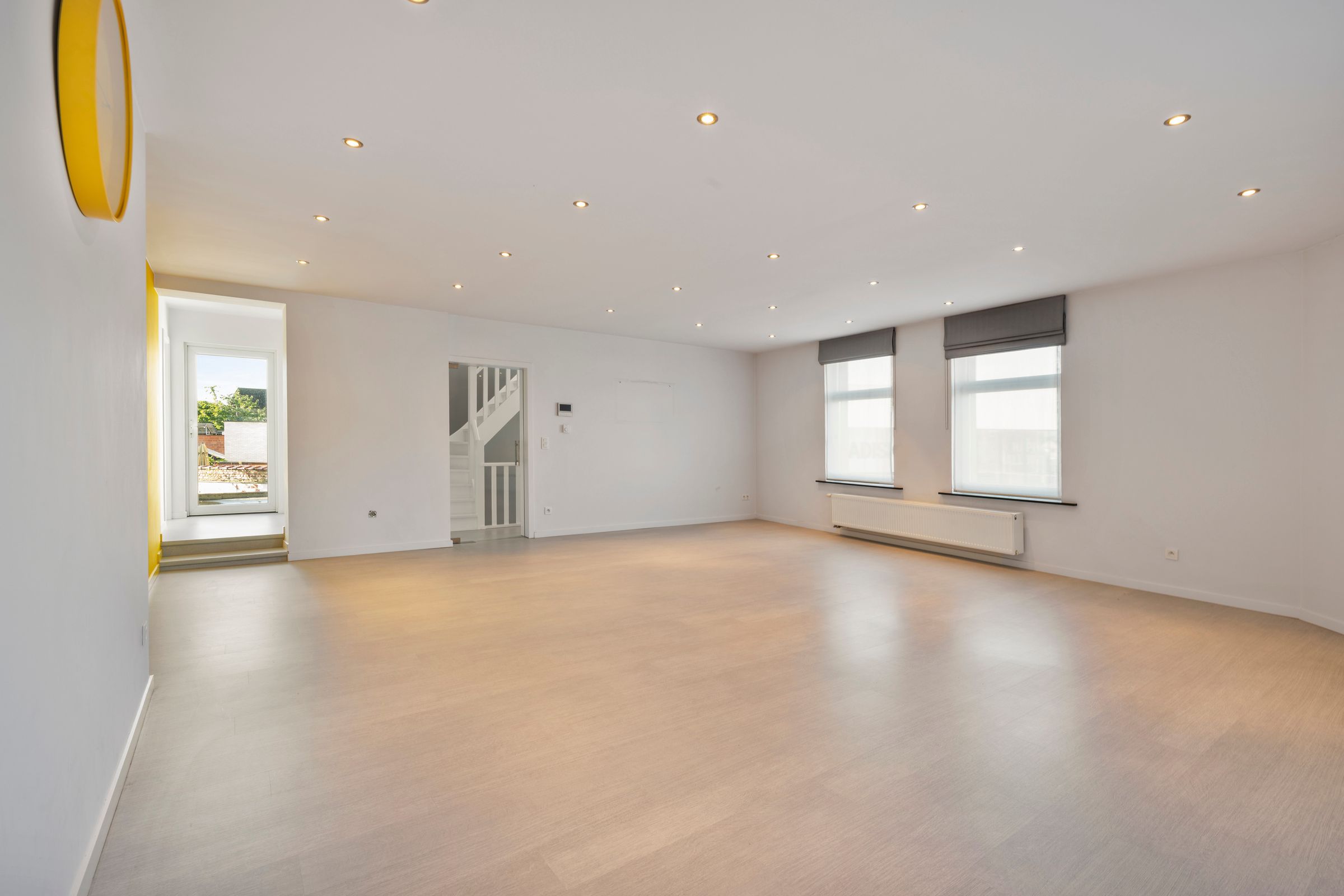 GERENOVEERD COMMERCIEEL PAND MET WOONST TOPLOCATIE foto 17