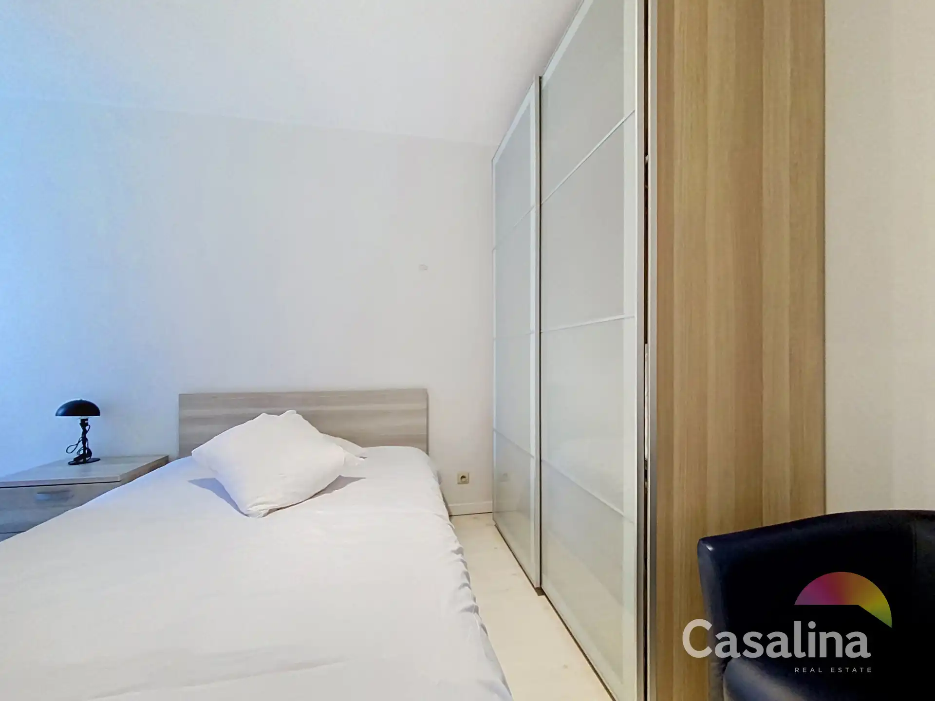 Gemeubileerd appartement, 1 slaapkamer + bureel en terras foto 9