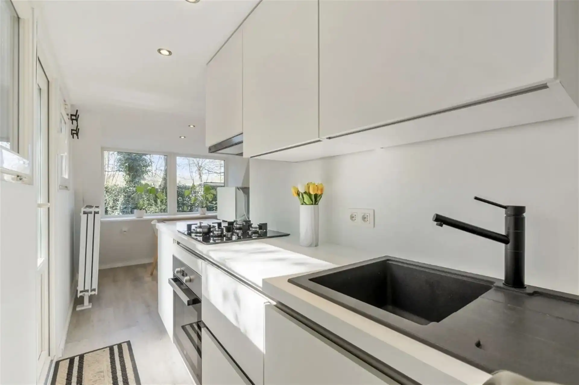 Instapklare vakantiewoning (punthuisje) met 2 slaapkamers op vakantiedomein Sonnevijver! foto 3