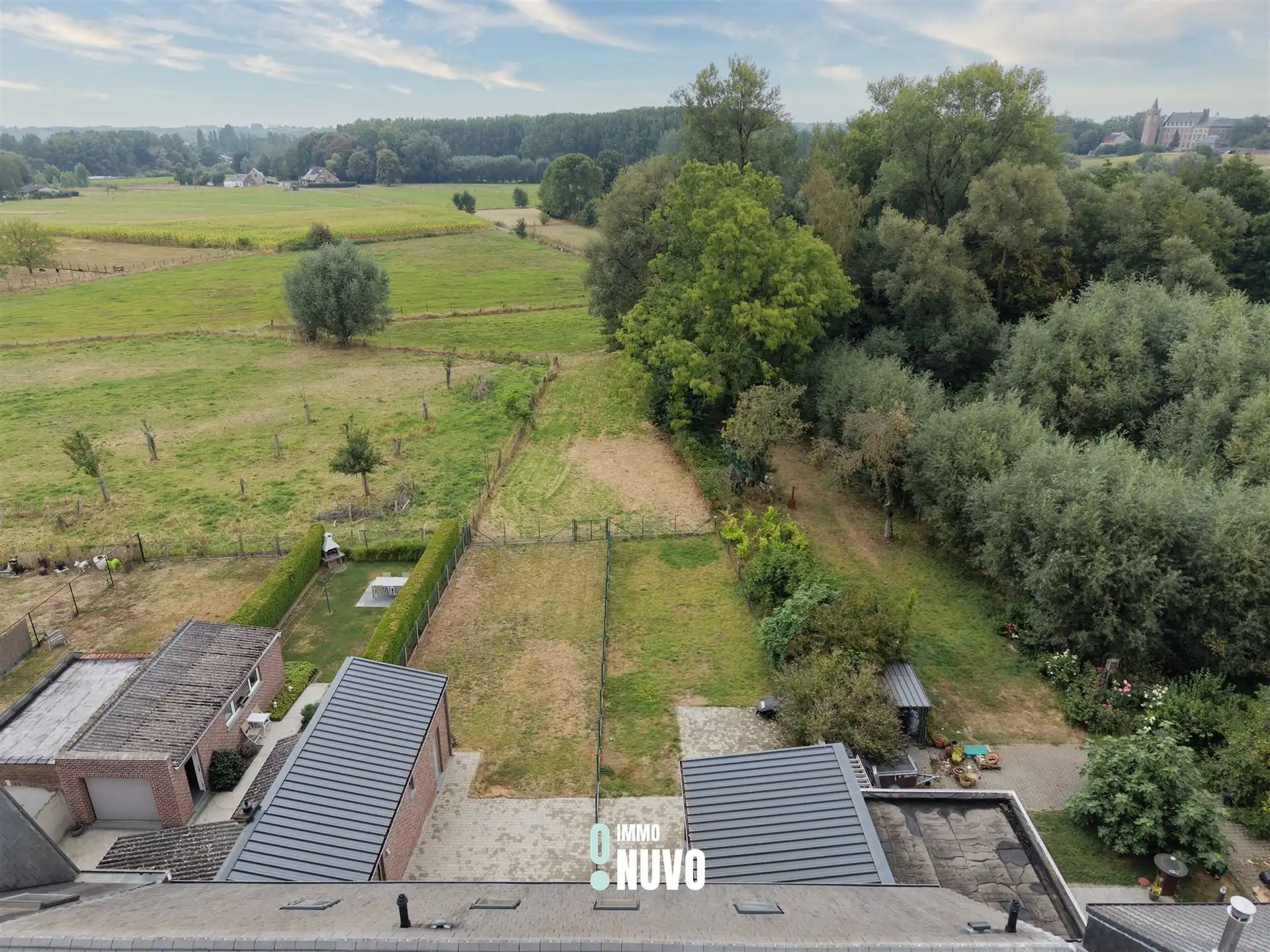 Gezinswoning met 3 slaapkamers, bureau, tuin en garage foto 3