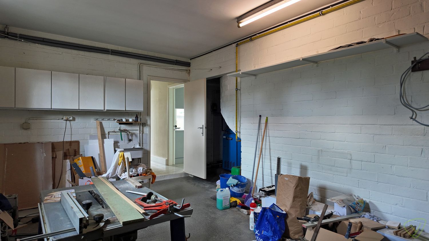 Ruime alleenstaande woning in een rustige buurt met grote tuin! foto 15