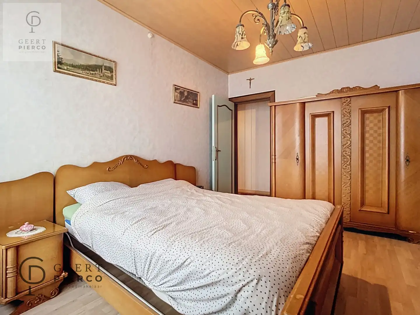 Karaktervolle hoeve met loods op een perceel van 16a76ca. foto 19