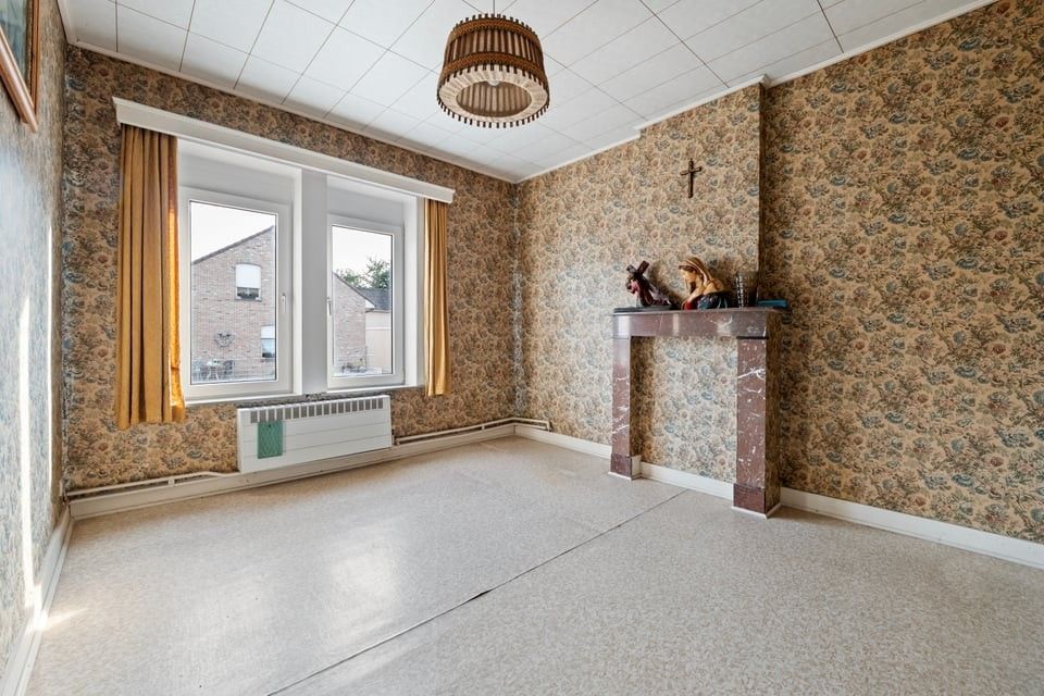 TE RENOVEREN GEZINSWONING MET VEEL POTENTIEEL IN HET LANDELIJKE MONTENAKEN foto 27