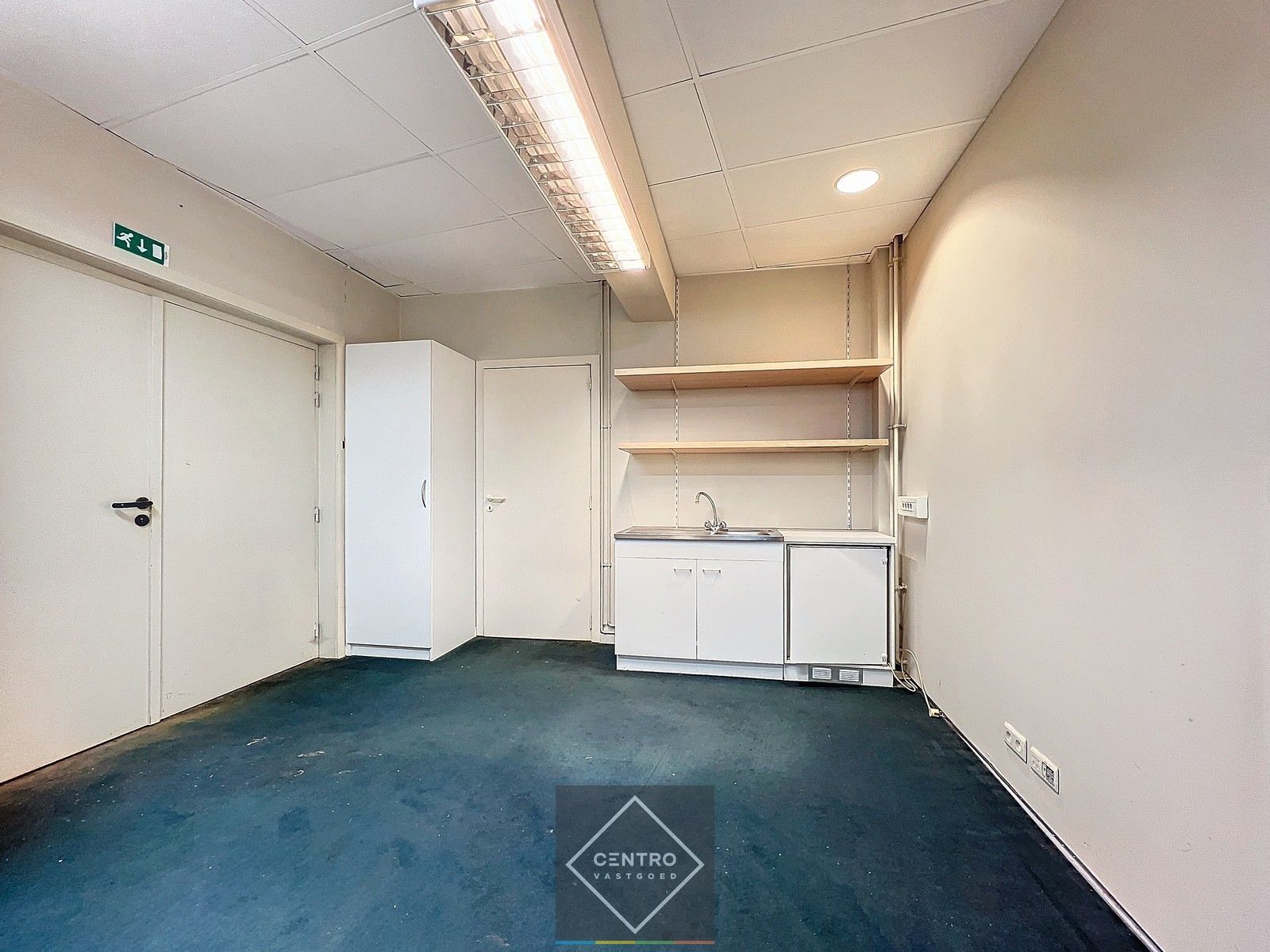 Unieke kantoorruimten van 660m² te Roeselare - dicht bij de Grote Markt aan zeer AANTREKKELIJKE prijs! foto 25