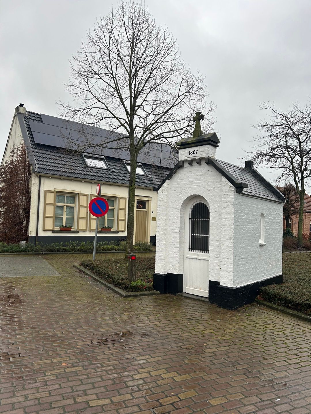 Te renoveren woning op mooi perceel van 720 m² op het westen foto 38