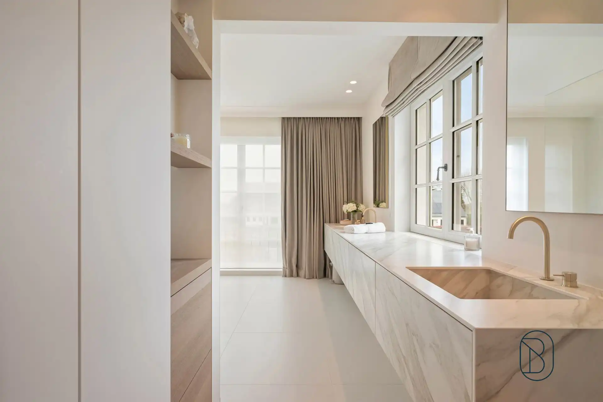 Prachtig afgewerkte franse villa met bijgebouw en zwembad foto 33