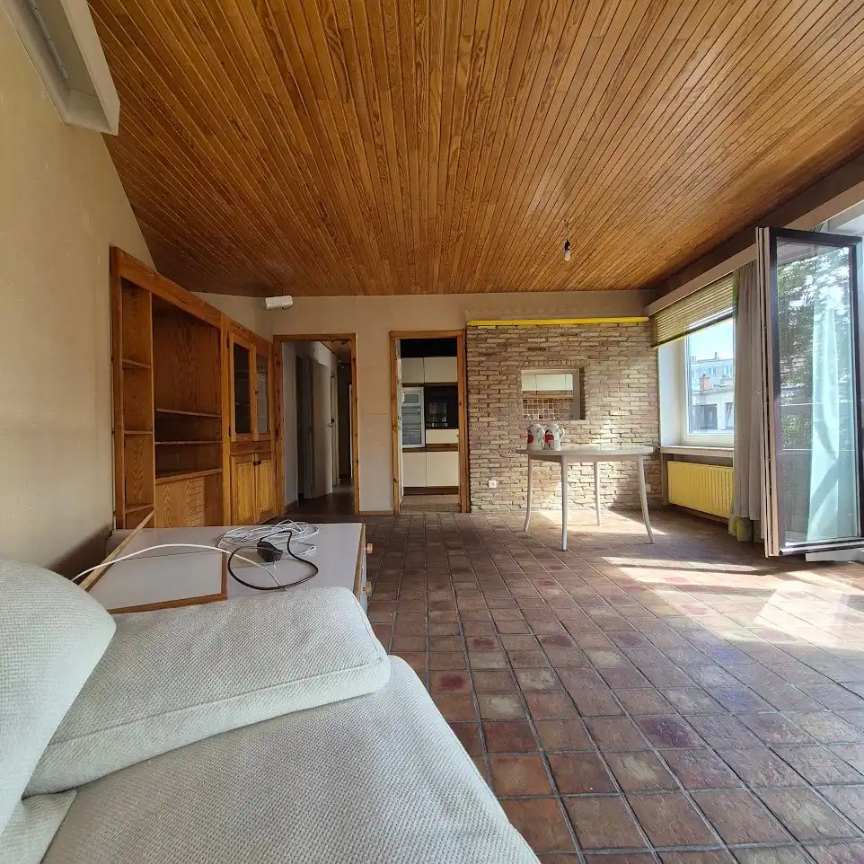 Zonnig 2-slaapkamer appartement in residentiële wijk met open zicht. foto 15