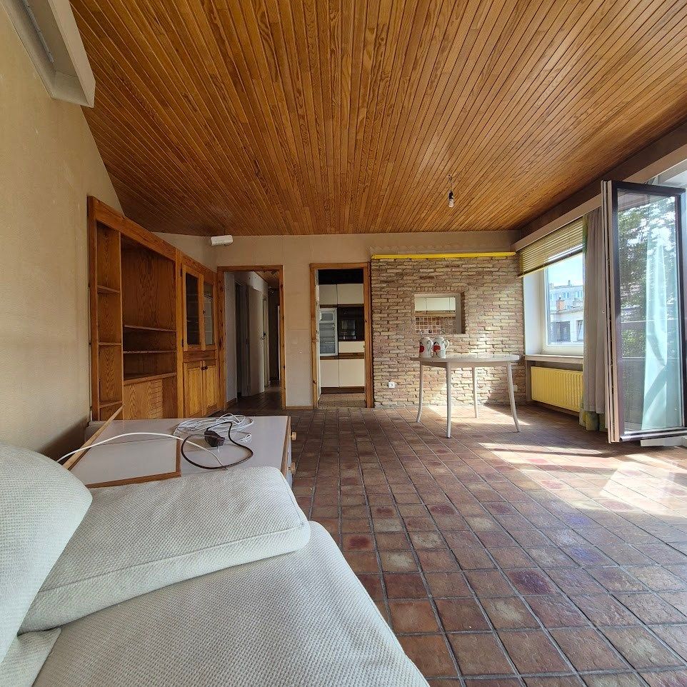 Zonnig 2-slaapkamer appartement in residentiële wijk met open zicht. foto 15