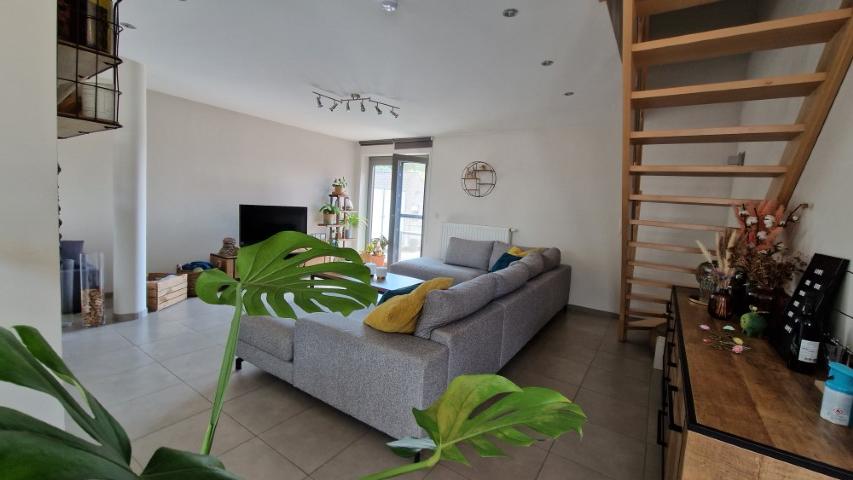 Ruim, energiezuinig DUPLEXAPPARTEMENT met 2slaapkmers, mooie leeefruuimten, terras en parking. foto 18