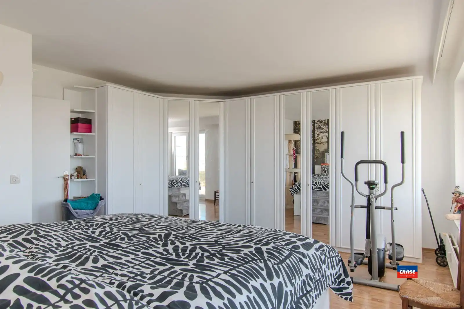Knap 1 tot 3-slaapkamer appartement met terras foto 9