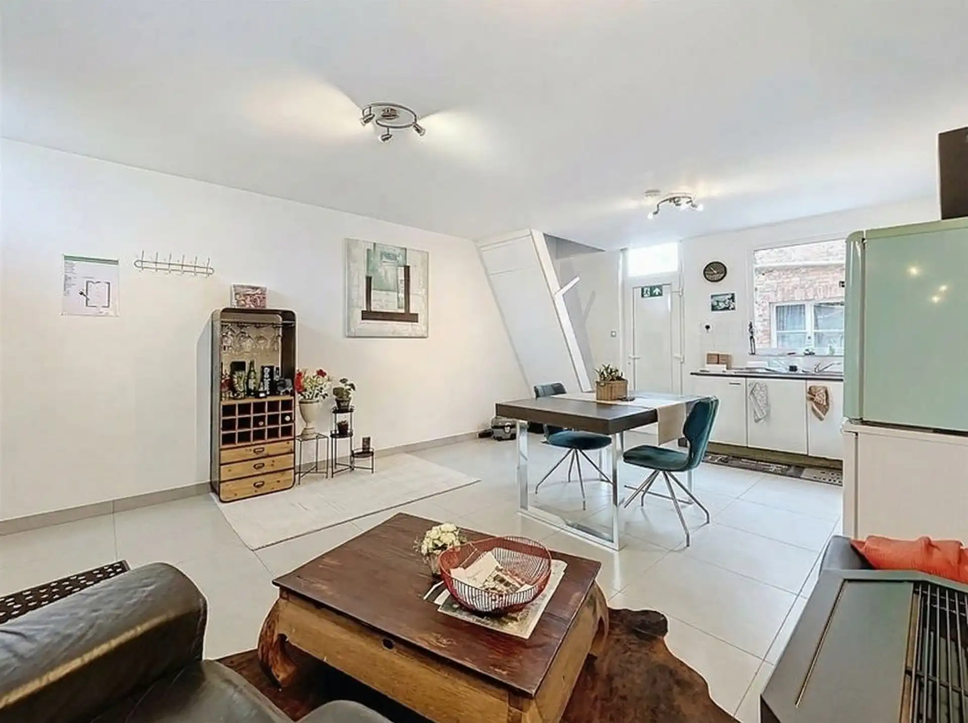 Gezeligge woning met 2 slaapkamers, volledig vernieuwd! foto 3