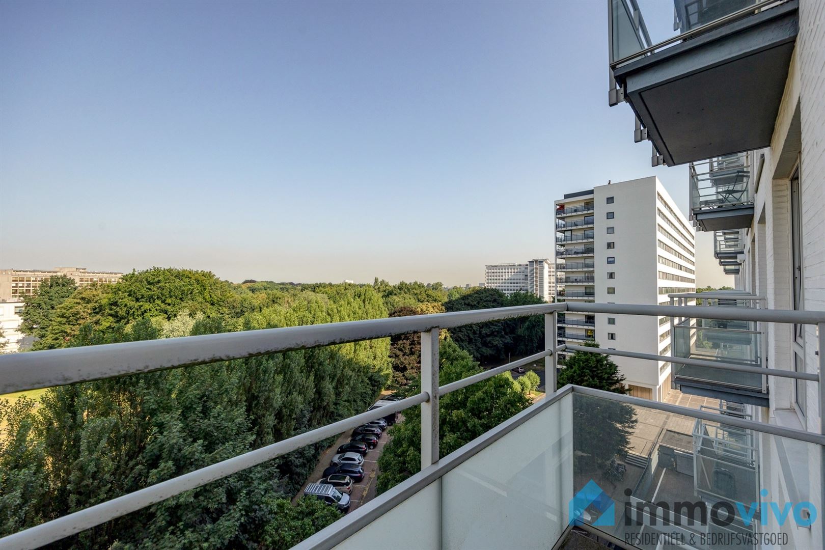 Ruim appartement met 3 terrassen en prachtig uitzicht foto {{pictureIndex}}