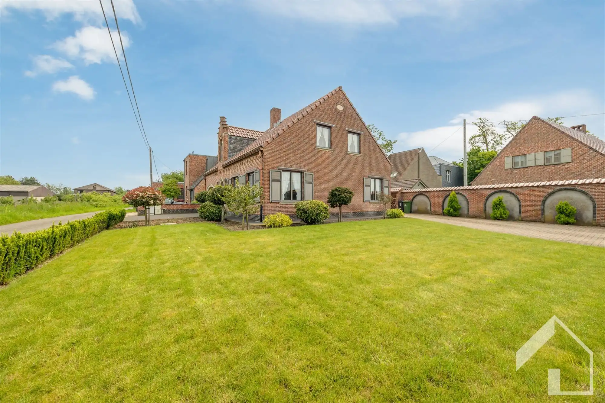 Woning met veel potentieel op een aangename locatie! foto 23