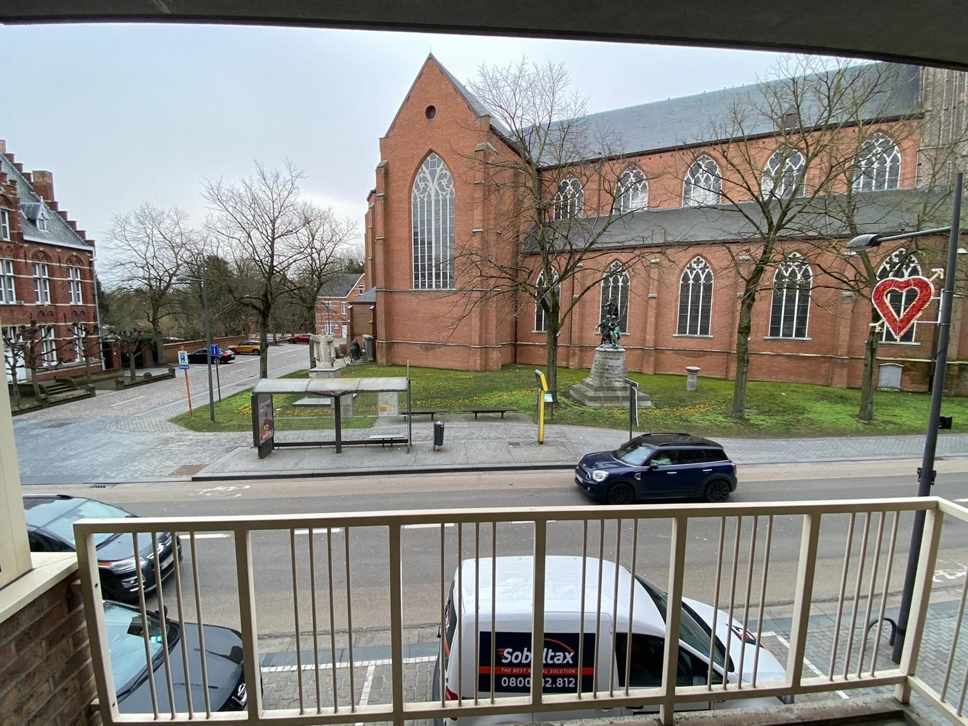 Gezellig appartement met 2 slpks en een ruime terras in hartje Mol - Centrum! foto 15