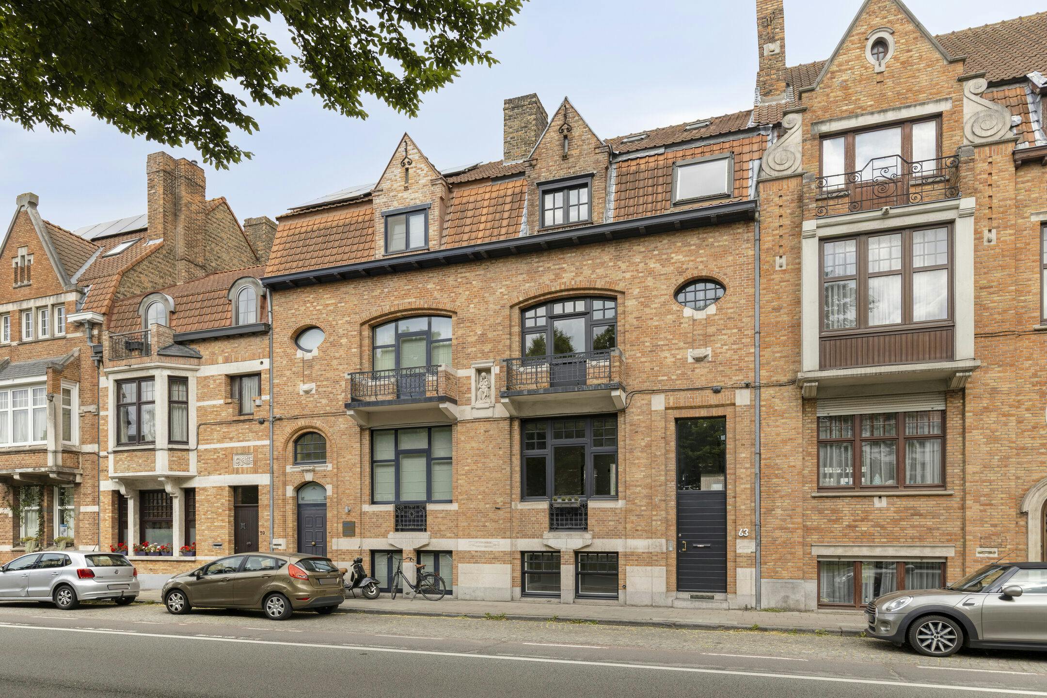Prachtig huis met 4 slaapkamers en praktijkruimte te Brugge foto 15