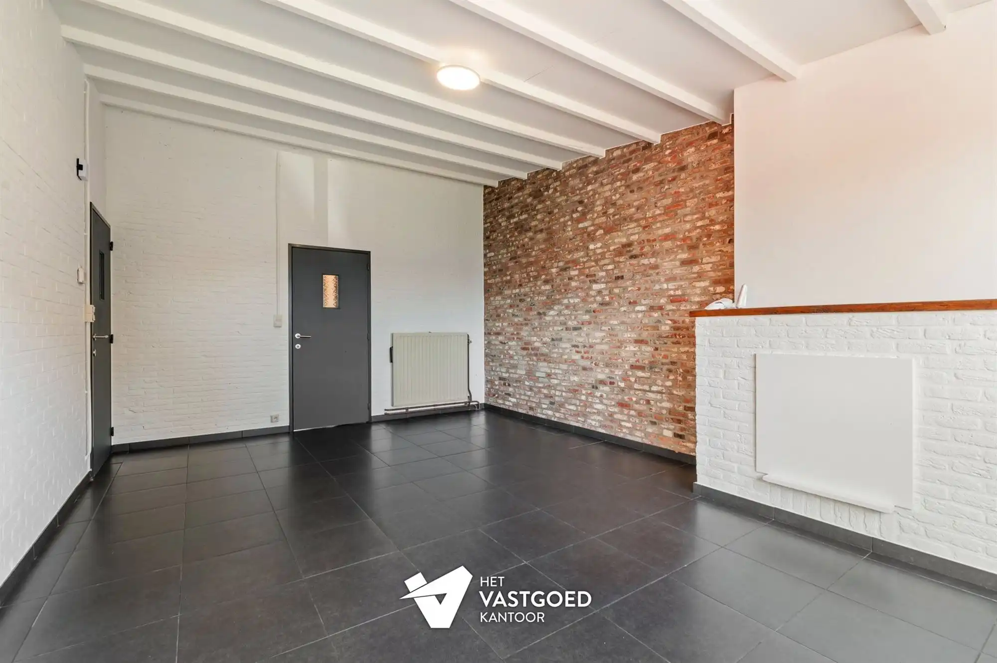 INSTAPKLAAR APPARTEMENT MET GARAGE (GEEN GEMEENSCHAPPELIJKE KOSTEN!) foto 4