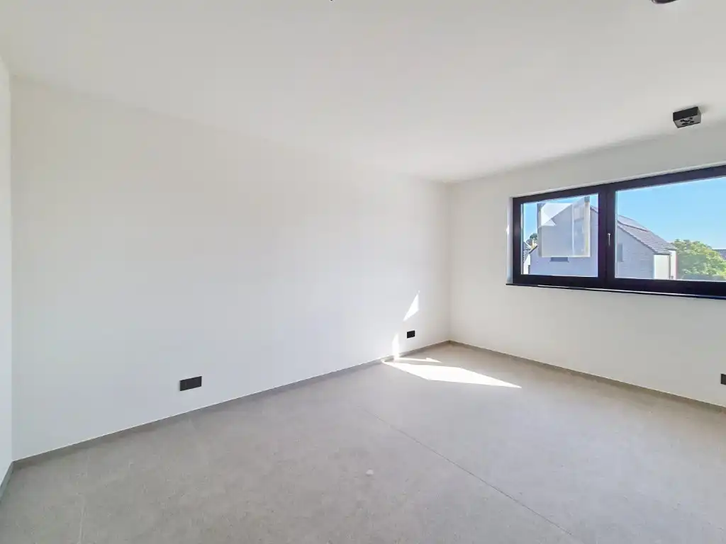 Nieuwbouwwoning met 3 slpk en polyvalente ruimte foto 14