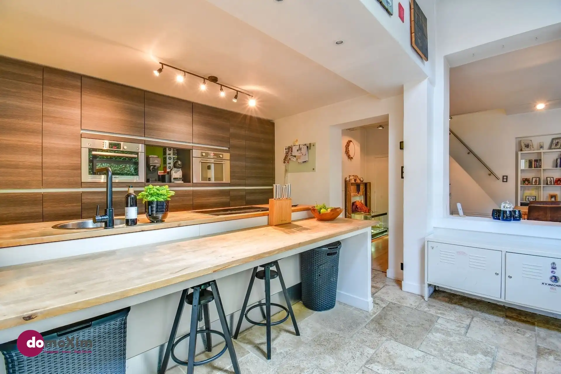 Instapklare woning met ruime hangar nabij het centrum van Hever foto 10