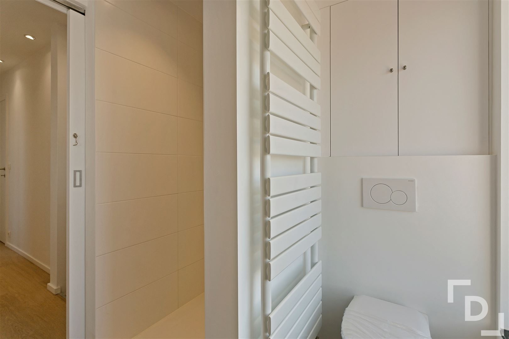 Instapklare rijwoning met uitgang achteraan foto 13