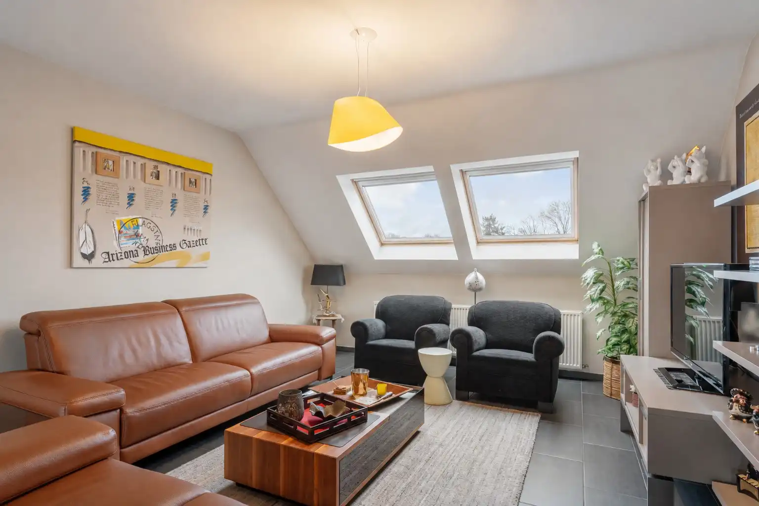 Appartement met 3 of 4 slaapkamers nabij het centrum. foto 3