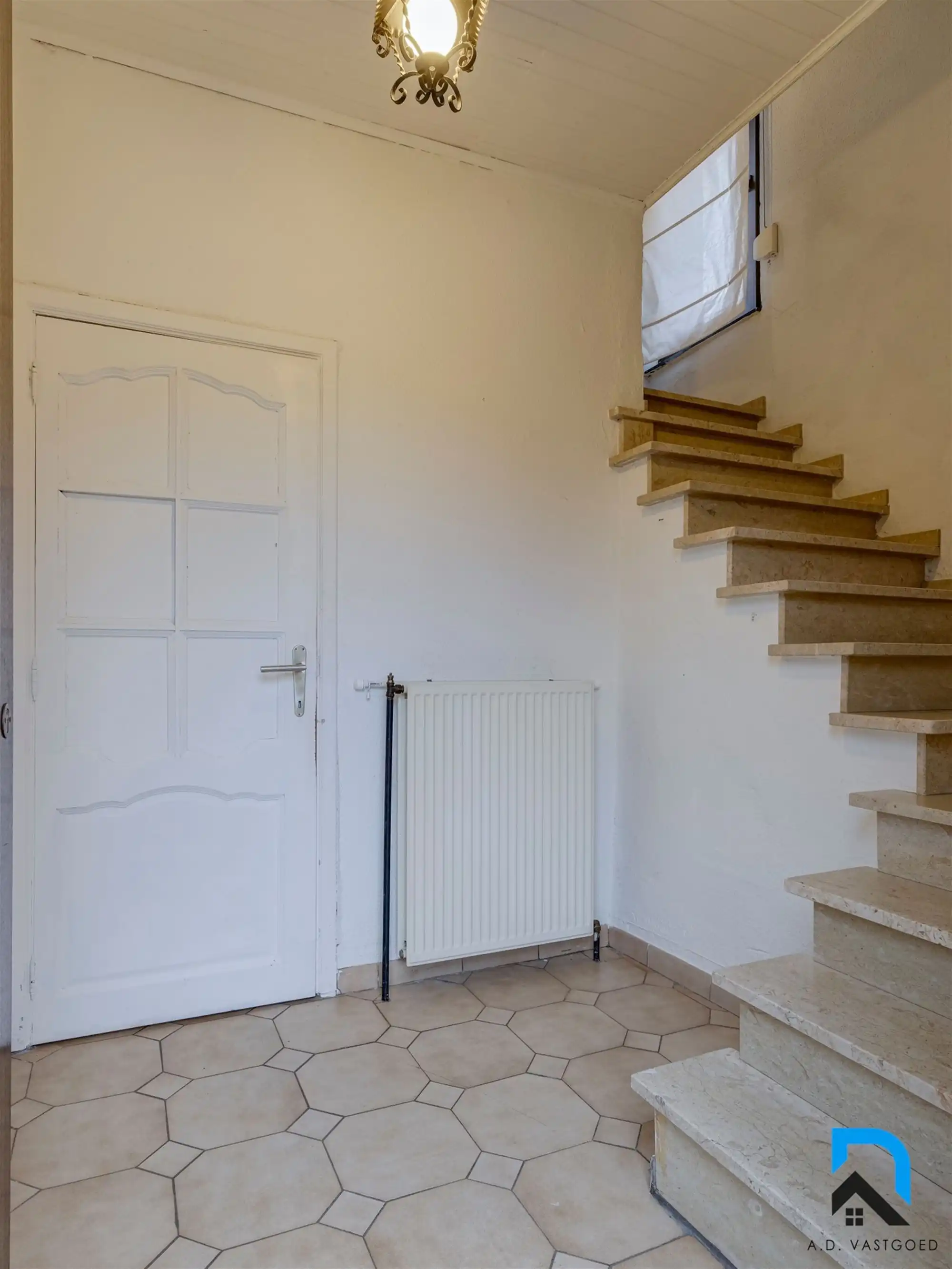 Mooie woning met tuin en garage foto 6