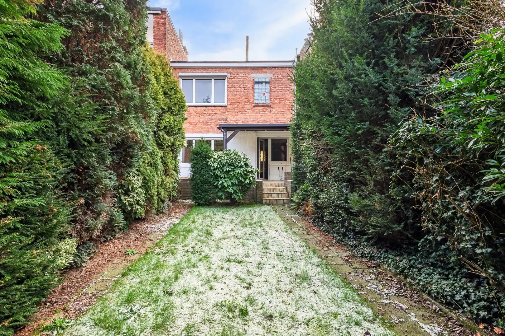 🏡 Charmante te renoveren woning met tuin in het historisch centrum van Merksem foto 12