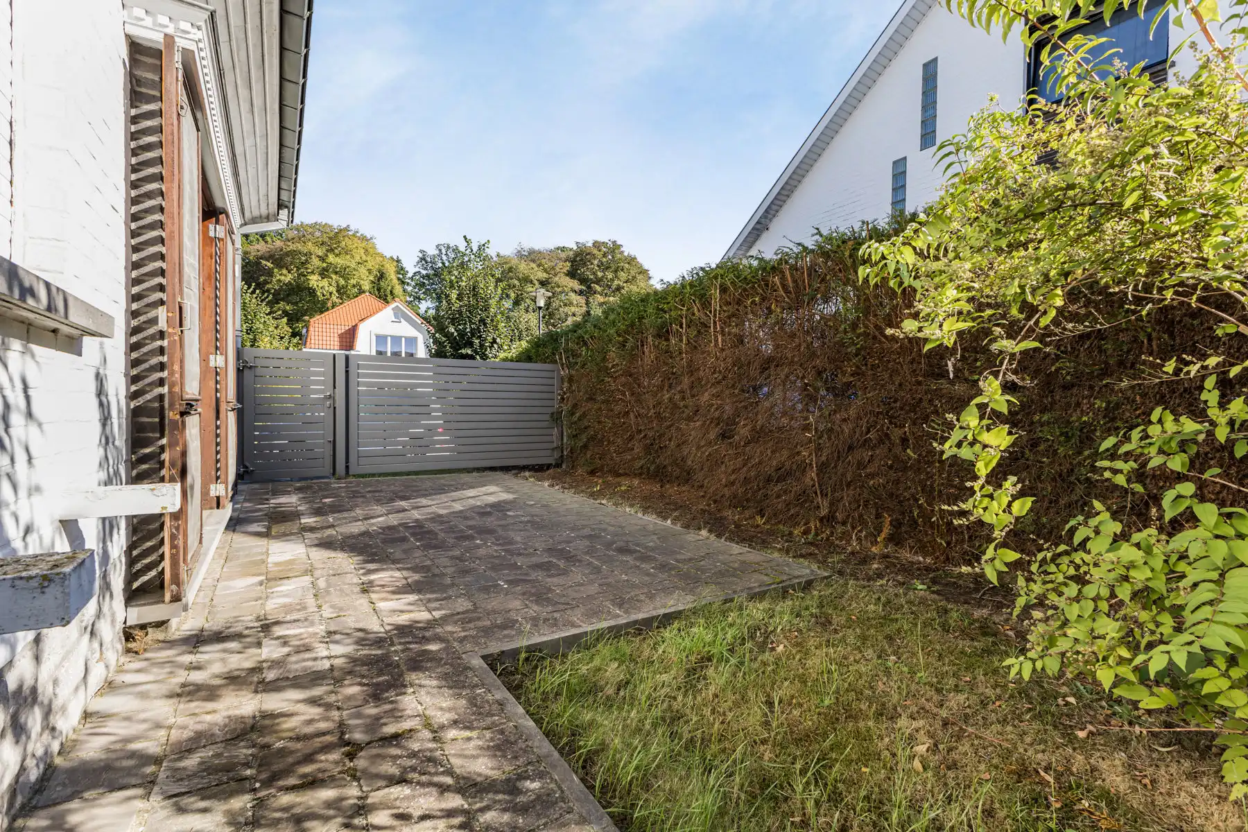 Bungalow met 2 slaapkamers, garage en tuin foto 13