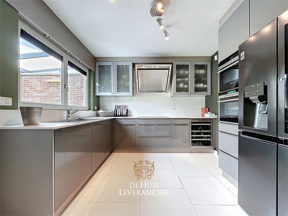 Exclusief wonen in Kontich ? Luxe, rust & ruimte met tuin met zwembad te koop ! foto 5