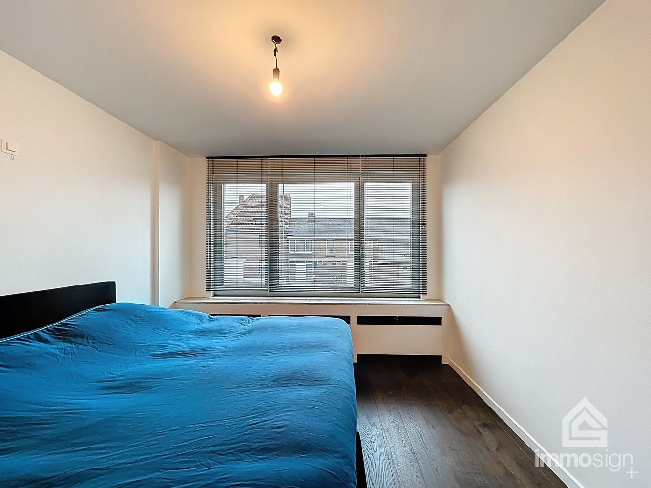 Ruim, lichtrijk appartement in hartje Bree! foto 14