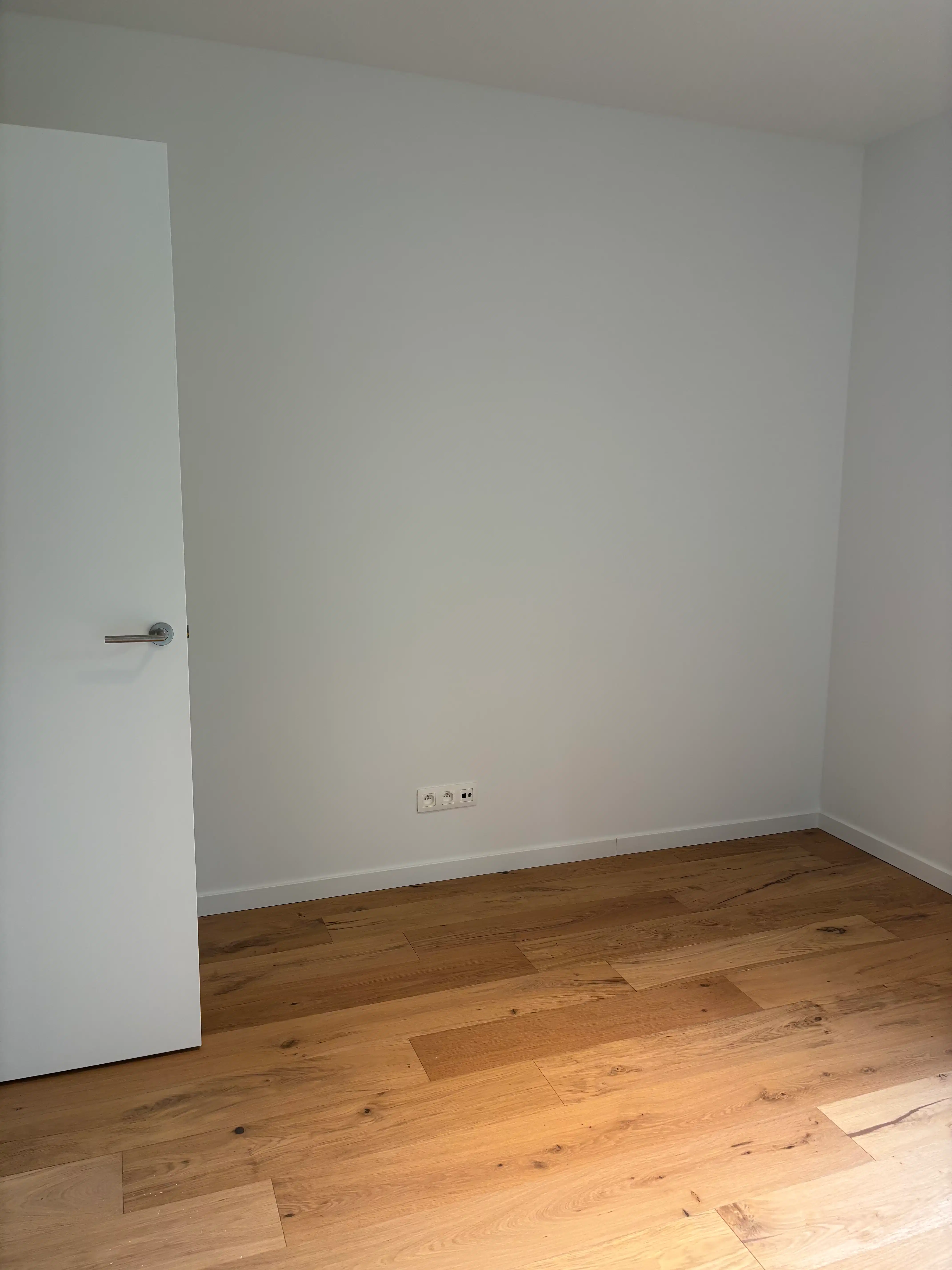LUXUEUS NIEUWBOUWAPPARTEMENT MET SLAAPKAMER, BUREAU EN RUIM TERRAS foto 22