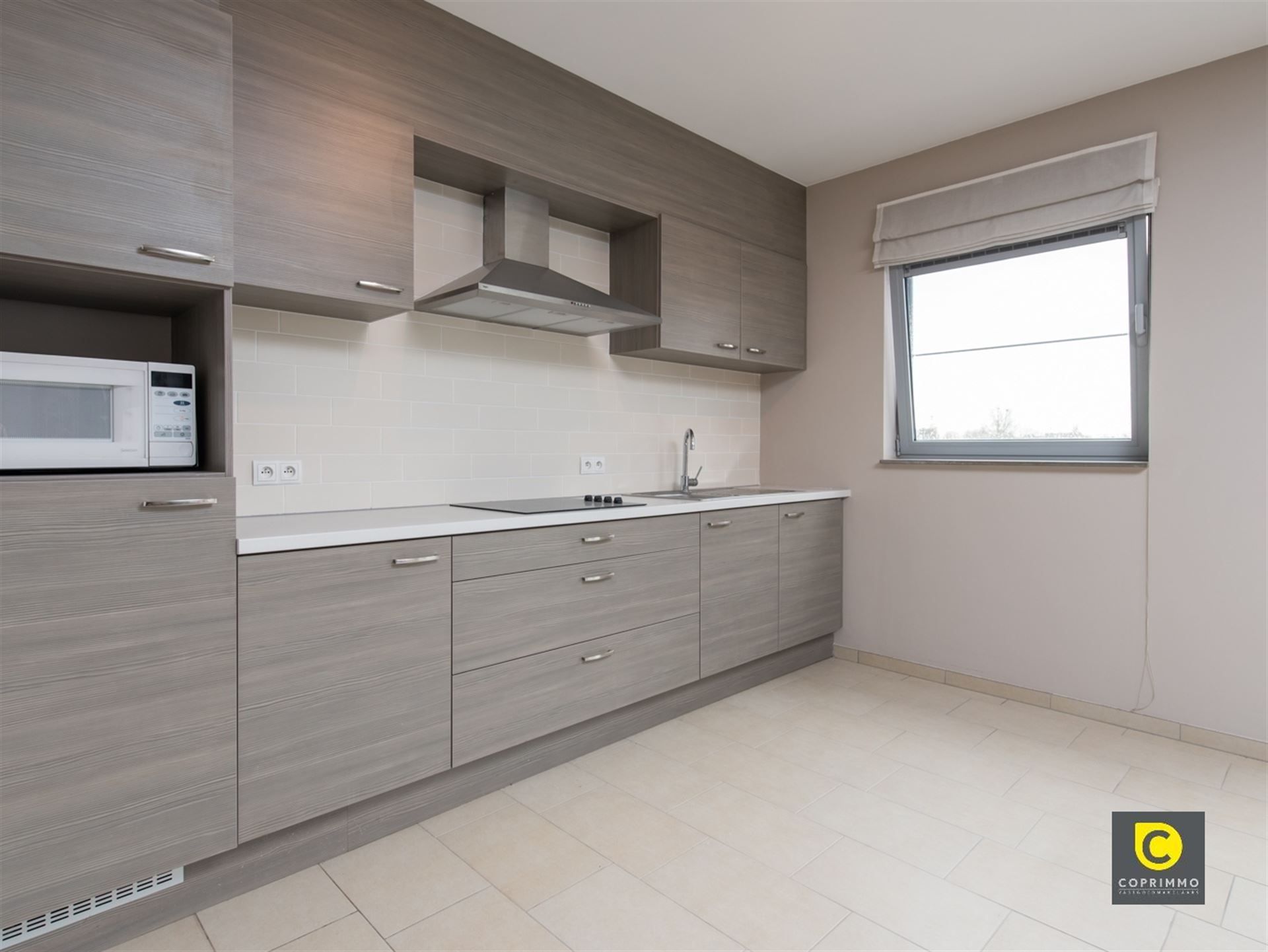 Appartement met 2 slk. en P foto 4