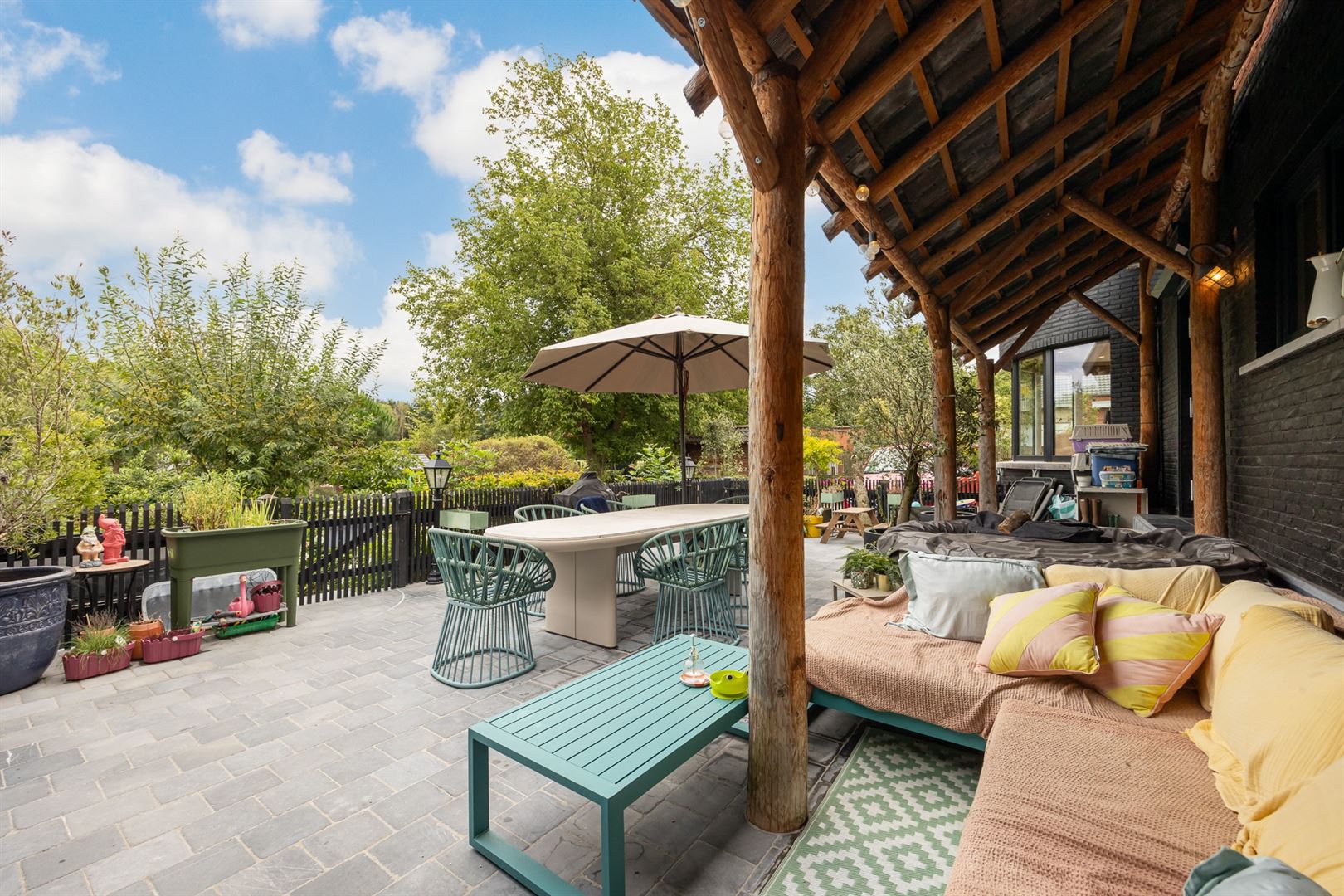 Een luxueus ingerichte woning met 7 slaapkamers en zwembad. foto 37