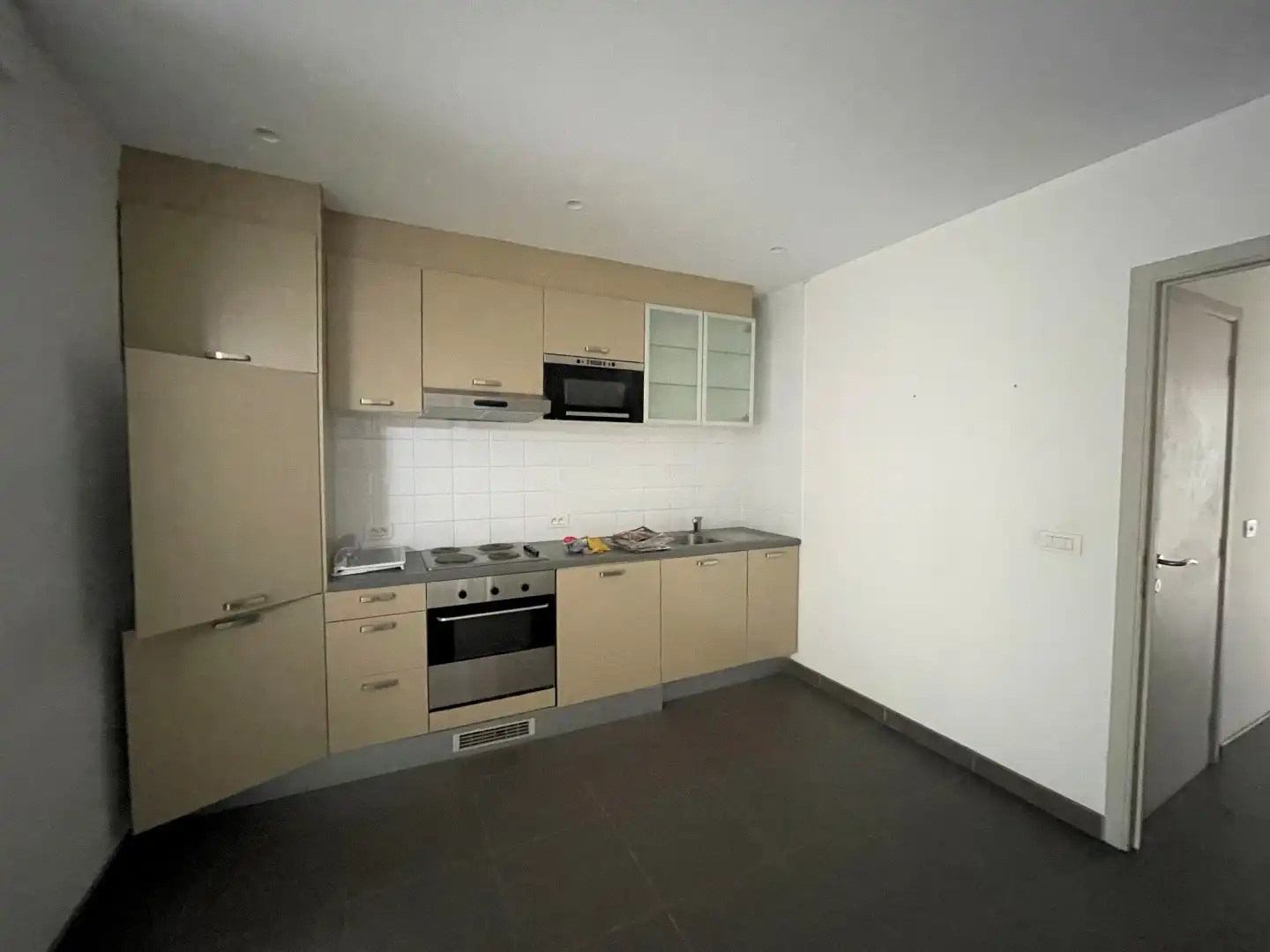 Ruime  woning met 4 slaapkamers en terras in centrum Tielt foto 13