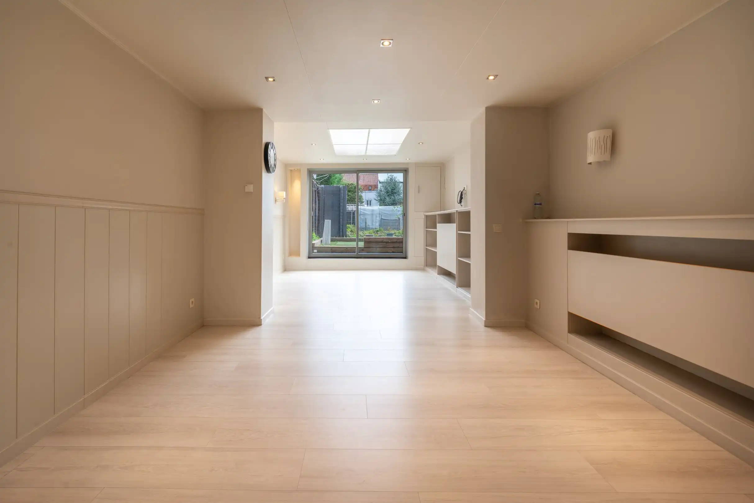 Goed verzorgde woning met 3 slaapkamers en tuin in Menen. foto 2