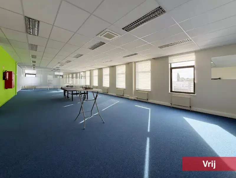 Sint-Niklaas - TE KOOP: Bedrijfsgebouw voor eigen gebruik of investering foto 18