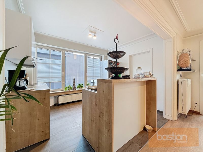 Prachtig gerenoveerd appartement met 2 slaapkamers foto 7