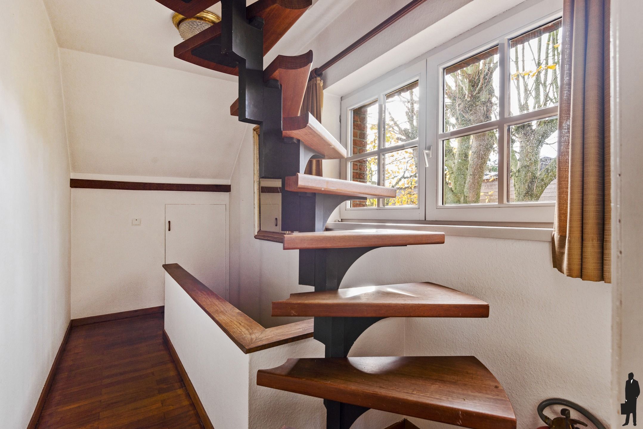 HOB op fantastische tuin in doodlopende straat (ca. 2343 m²) foto 33