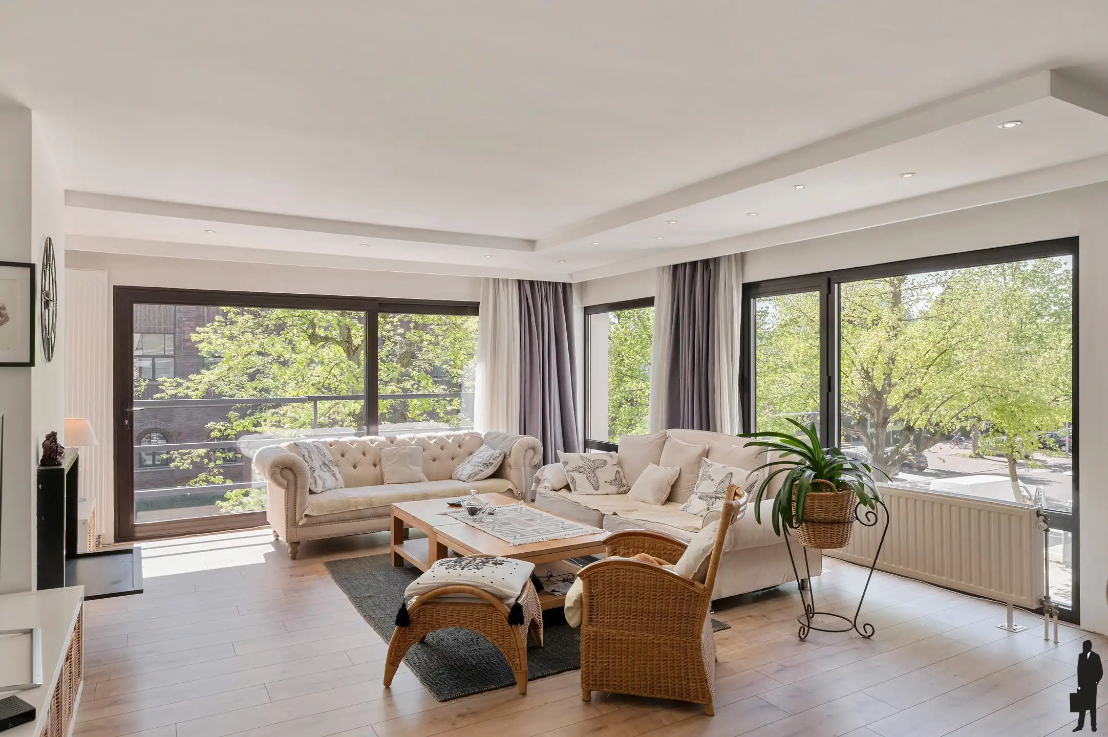 Prachtig, lichtovergoten hoekappartement te koop! foto {{pictureIndex}}