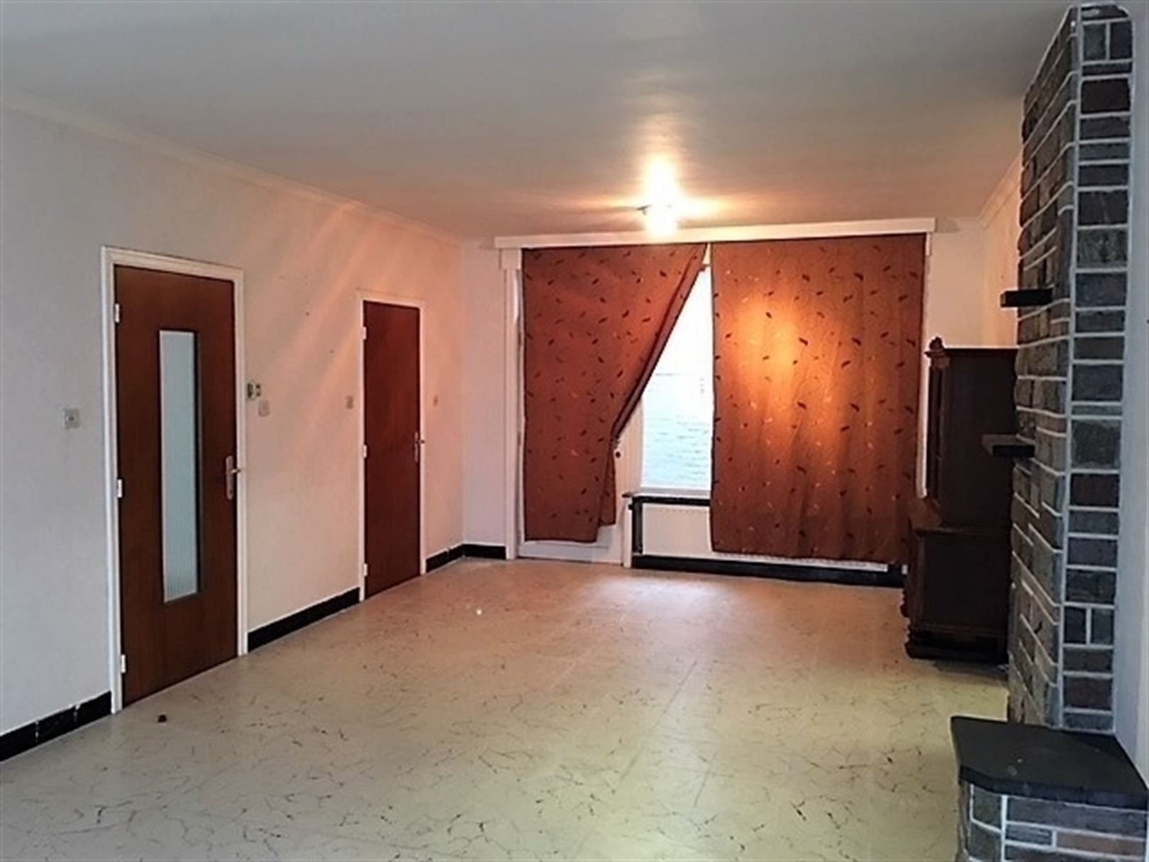 Ruime woning te koop in centrum van Stavele! foto 2